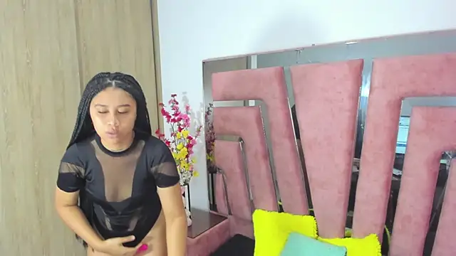 Snapshot of MaraKarly chatting on November 2025 06:41:02 PM MaraKarly online show from November 2025 06:41:02 PM