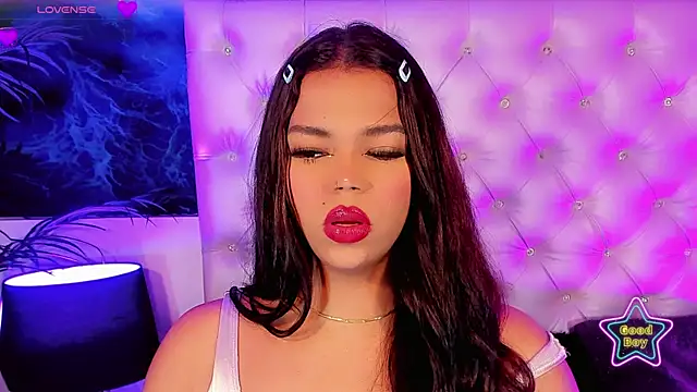 Valeria Swett  online show from July 2026 08:57:02 PM