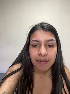  Chloe Smith online show from November 2025 05:48:02 PM