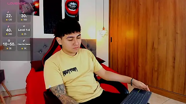 Nicolas James Sc online show from December 2025 01:41:02 PM