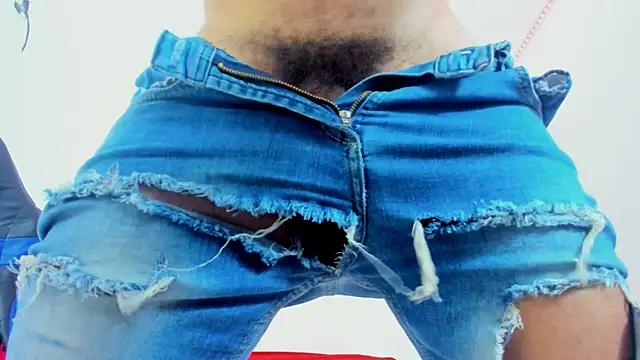 Snapshot of magic_mike_26 chatting on October 2025 01:44:02 PM magic mike 26 online show from October 2025 01:44:02 PM