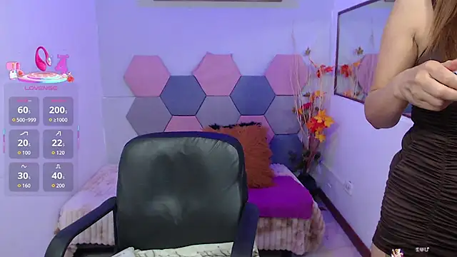 Snapshot of Ximena_Grant chatting on July 2026 11:38:01 AM Ximena Grant online show from July 2026 11:38:01 AM