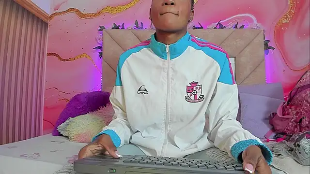 Taylor oriana  online show from September 2025 10:51:02 AM