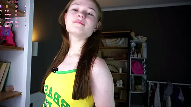 LynHillaire online show from December 2025 11:17:01 AM