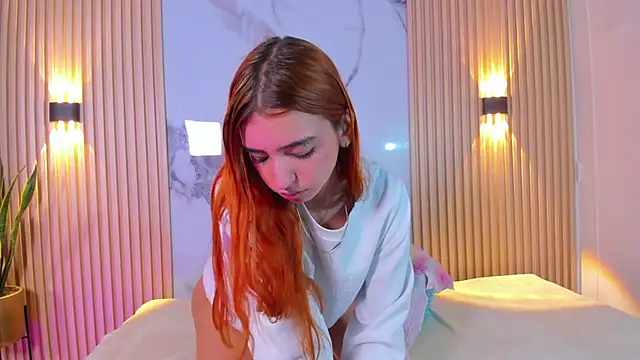 Snapshot of Alana_333 chatting on November 2025 11:27:01 AM Alana 333 online show from November 2025 11:27:01 AM