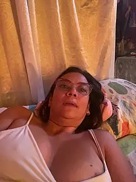 Snapshot of YadiraOrozco chatting on September 2025 11:31:02 AM YadiraOrozco online show from September 2025 11:31:02 AM