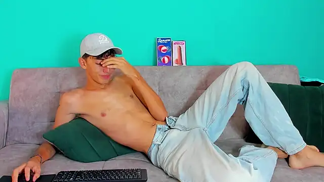 Snapshot of Maikol_Ortiz chatting on October 2025 12:23:01 PM Maikol Ortiz online show from October 2025 12:23:01 PM