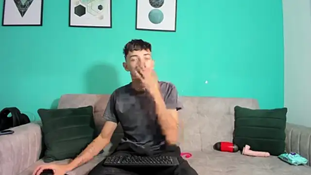 Maikol Ortiz online show from February 2026 02:31:01 PM