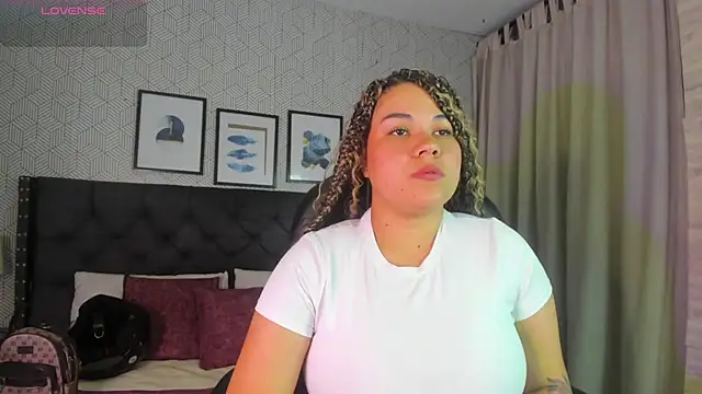 sophie  blare online show from July 2026 06:57:02 PM