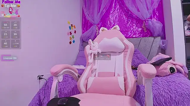 Snapshot of MeganRouss74 chatting on November 2025 11:09:02 AM MeganRouss74 online show from November 2025 11:09:02 AM