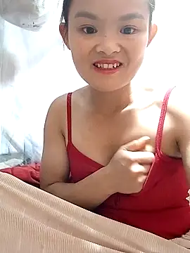 Snapshot of xinhxinhcute chatting on October 2025 03:06:02 AM xinhxinhcute online show from October 2025 03:06:02 AM