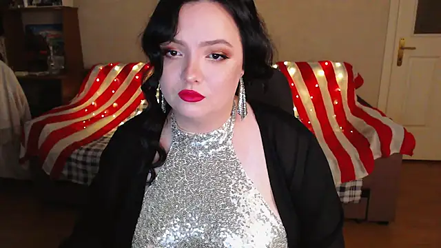 Snapshot of EmillyBones chatting on October 2025 03:46:01 PM EmillyBones online show from October 2025 03:46:01 PM