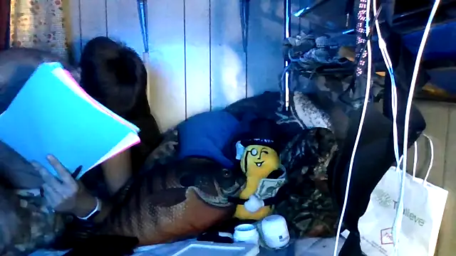 Duanennnn online show from September 2025 03:44:01 PM