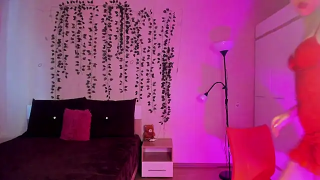 Kitty Mila online show from October 2025 09:33:01 AM