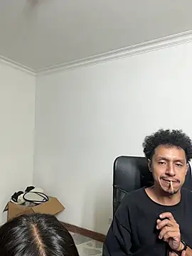 Snapshot of GiorgiaLuxee chatting on November 2025 12:10:02 AM GiorgiaLuxee online show from November 2025 12:10:02 AM