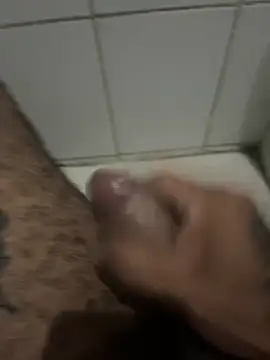 Snapshot of FromVnz chatting on November 2025 01:21:02 PM FromVnz online show from November 2025 01:21:02 PM