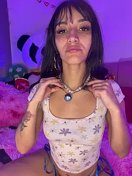 Snapshot of LindaWz_ chatting on July 2026 09:01:02 AM LindaWz online show from July 2026 09:01:02 AM