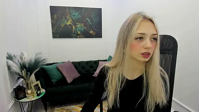 Snapshot of EmilyGraydis chatting on February 2026 07:45:01 PM EmilyGraydis online show from February 2026 07:45:01 PM