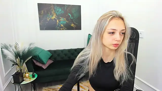 Snapshot of EmilyGraydis chatting on February 2026 07:37:02 PM EmilyGraydis online show from February 2026 07:37:02 PM