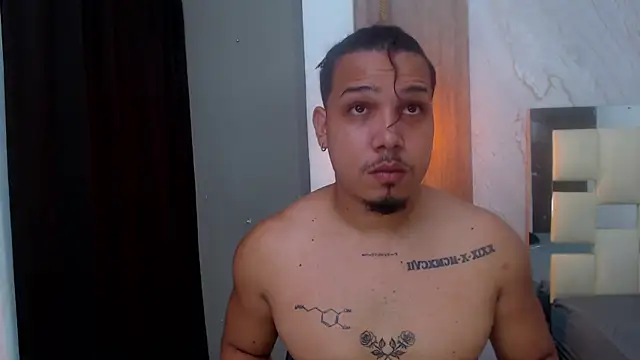 Snapshot of taylor_collins_ chatting on September 2025 09:25:02 PM taylor collins online show from September 2025 09:25:02 PM