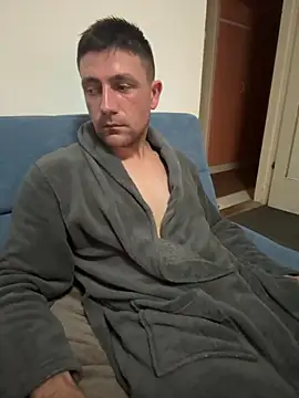 GsprDniel4 online show from December 2025 06:26:02 PM