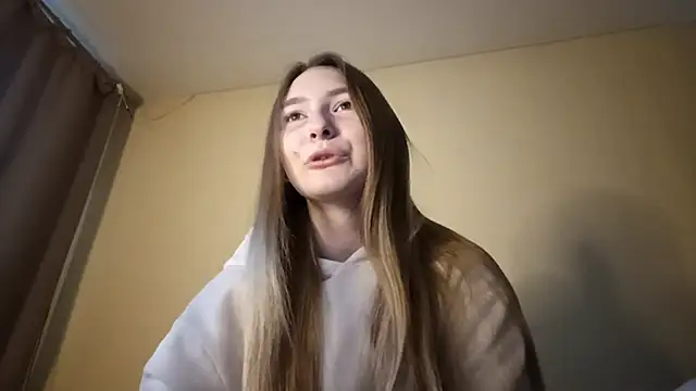 Nymera flare online show from November 2025 06:27:01 AM