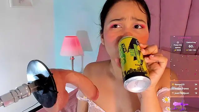 Snapshot of emma_clarke_ chatting on October 2025 03:51:02 AM emma clarke online show from October 2025 03:51:02 AM