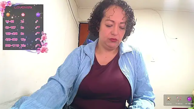 Miss Oriana online show from November 2025 05:57:01 PM