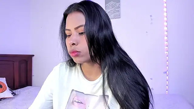 Michluxe 69 online show from November 2025 12:44:01 AM