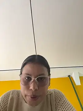 Michluxe 69 online show from April 2026 09:27:01 PM