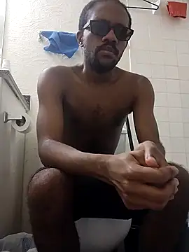 Snapshot of moneybaggtj chatting on September 2025 04:29:02 PM moneybaggtj online show from September 2025 04:29:02 PM