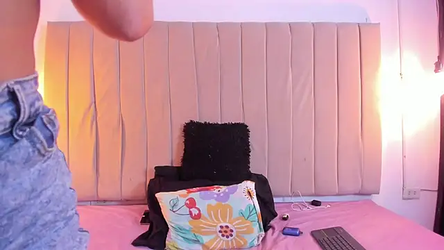 escar let online show from February 2026 04:17:01 AM