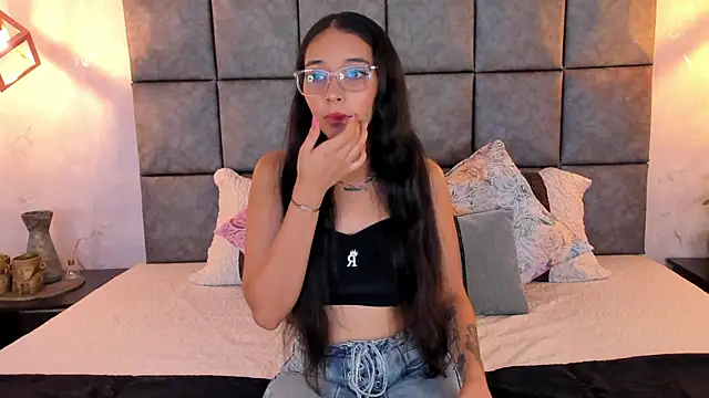 Snapshot of Roseaurora chatting on June 2026 10:39:02 AM Roseaurora online show from June 2026 10:39:02 AM