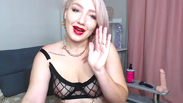 Snapshot of selenallen chatting on November 2025 03:48:02 PM selenallen online show from November 2025 03:48:02 PM