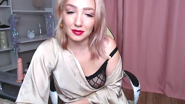 Snapshot of selenallen chatting on December 2025 02:37:01 PM selenallen online show from December 2025 02:37:01 PM