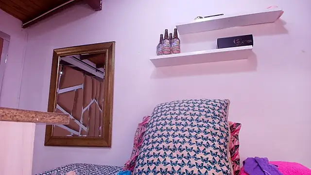 sweegirl69 online show from October 2025 12:02:02 PM