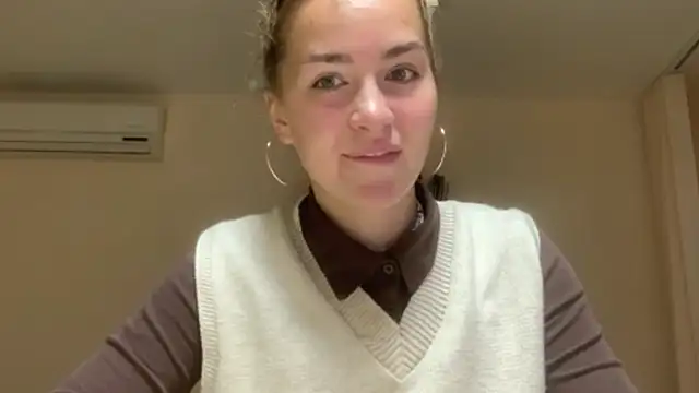 Snapshot of BunnyTiedeman chatting on September 2025 04:28:02 PM BunnyTiedeman online show from September 2025 04:28:02 PM