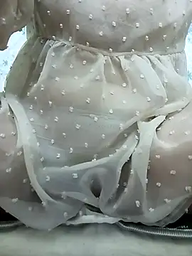 YukiLy online show from October 2025 11:41:02 AM