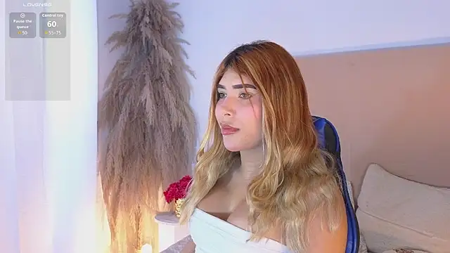 dahiana marin online show from November 2025 08:30:01 PM