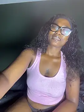 Moonzy77 online show from March 2026 10:39:01 PM