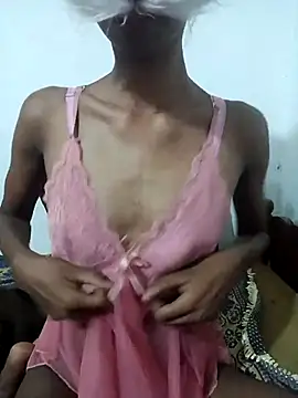 Snapshot of BunnyBloom25 chatting on October 2025 11:35:01 PM BunnyBloom25 online show from October 2025 11:35:01 PM