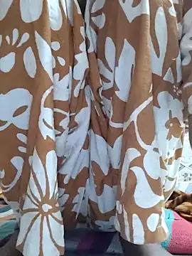 Snapshot of Aidakhan1212 chatting on November 2025 04:45:02 AM Aidakhan1212 online show from November 2025 04:45:02 AM