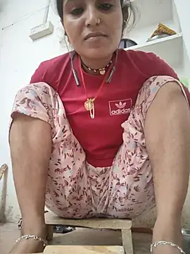 Snapshot of LUCKY_cut chatting on July 2026 04:28:01 AM LUCKY cut online show from July 2026 04:28:01 AM