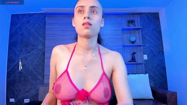 sofiapalacioss online show from November 2025 06:52:01 PM