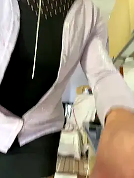 Snapshot of vikinylon chatting on September 2025 11:23:01 AM vikinylon online show from September 2025 11:23:01 AM