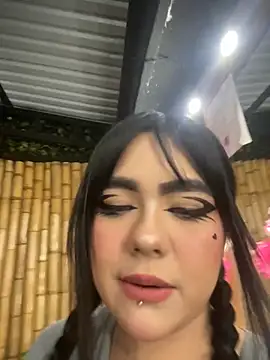 Snapshot of jasmincollin_ chatting on November 2025 02:21:01 AM jasmincollin online show from November 2025 02:21:01 AM