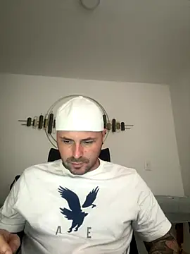 Snapshot of joshmahe chatting on September 2025 09:25:02 PM joshmahe online show from September 2025 09:25:02 PM