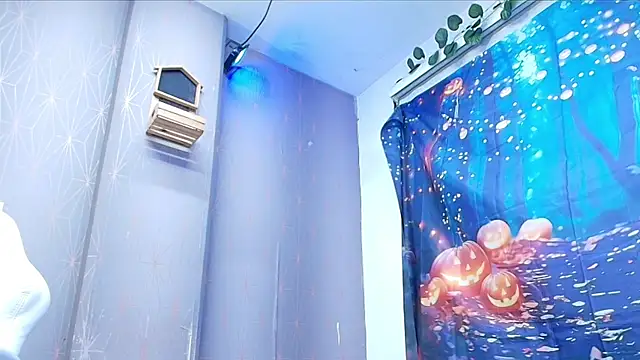 Snapshot of sofi_hils chatting on October 2025 12:02:02 PM sofi hils online show from October 2025 12:02:02 PM