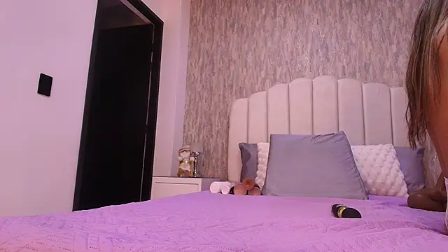 Snapshot of sofi_hils chatting on December 2025 11:59:01 AM sofi hils online show from December 2025 11:59:01 AM