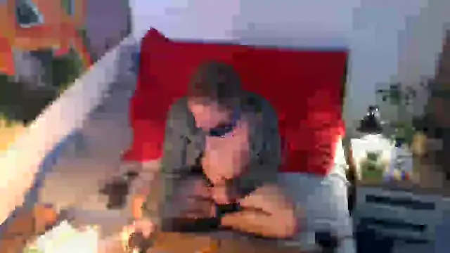 Snapshot of EdelHolz91 chatting on October 2025 02:57:01 PM EdelHolz91 online show from October 2025 02:57:01 PM